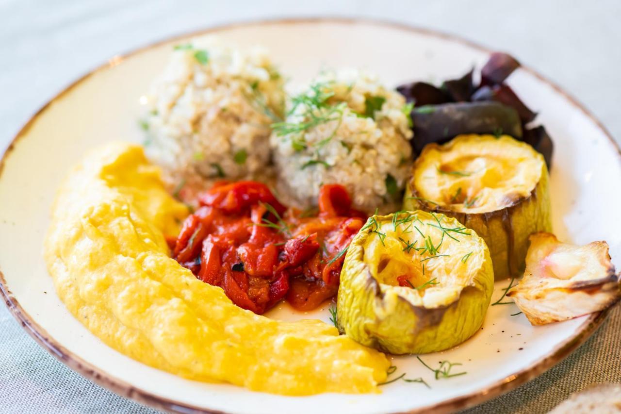 Vita Rama Holistic Hotel And Retreats - Vegan Full Board Obzor Bagian luar foto