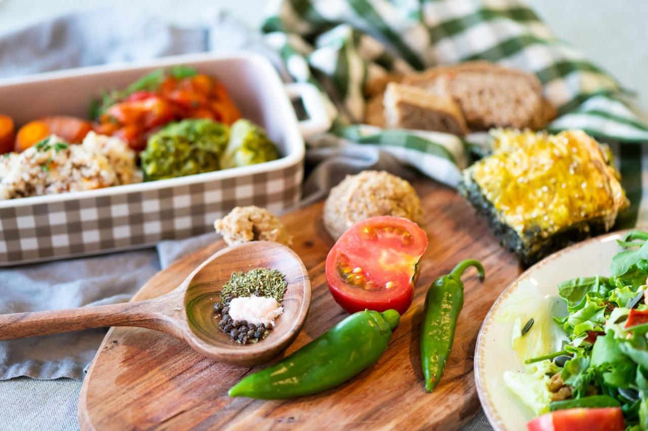 Vita Rama Holistic Hotel And Retreats - Vegan Full Board Obzor Bagian luar foto