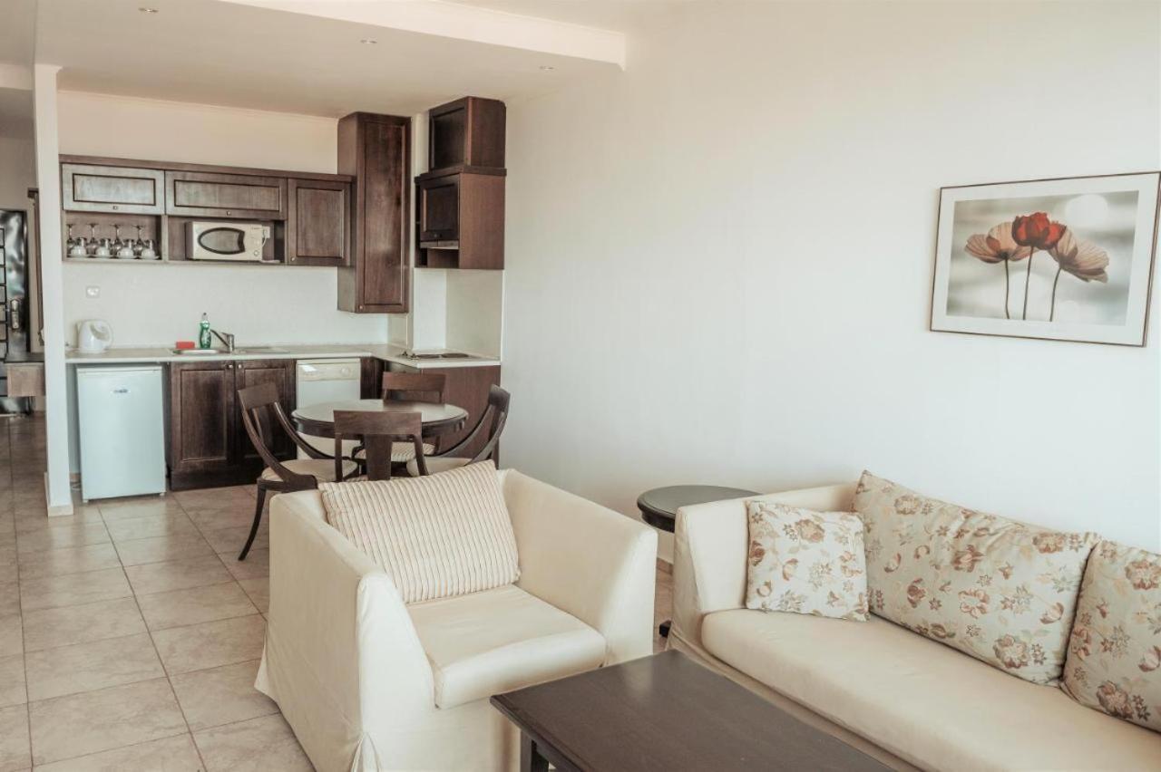 Vita Rama Holistic Hotel And Retreats - Vegan Full Board Obzor Bagian luar foto