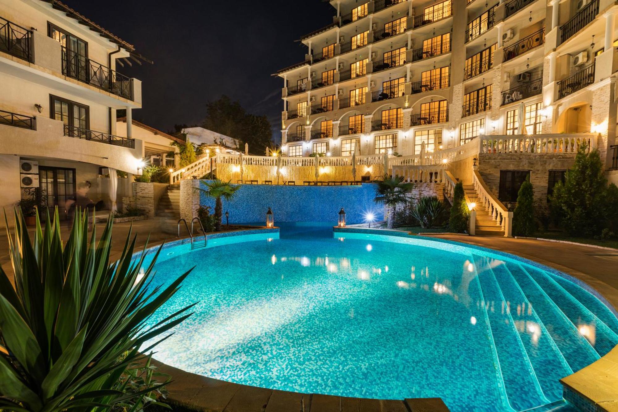 Vita Rama Holistic Hotel And Retreats - Vegan Full Board Obzor Bagian luar foto